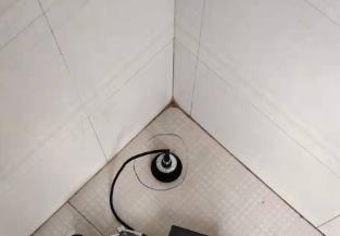 大邑卫生间漏水维修之 loft 夹层储藏室毗邻暗管渗水哪家好，推荐诚匠小爱修缮